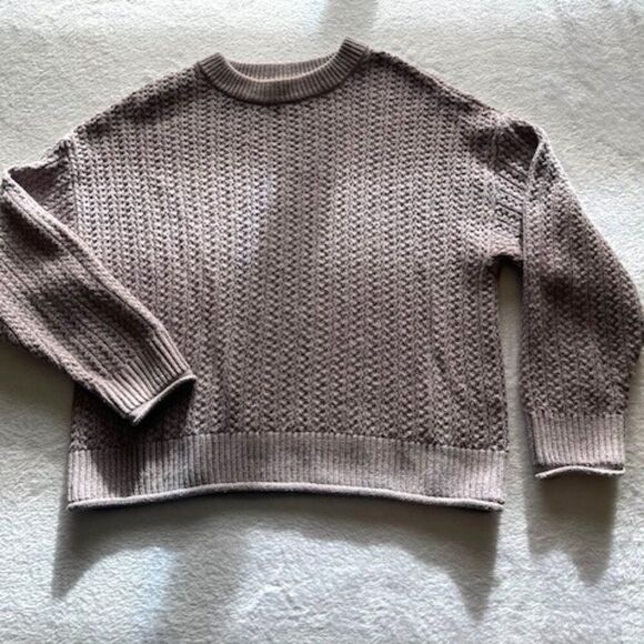 Universal Thread Sweaters - Universal Thread Cropped Taupe/Tan Textured Knit Long Sleeve Sweater Size M